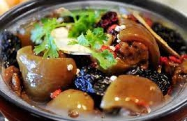 DÊ TIỀM THUỐC BẮC