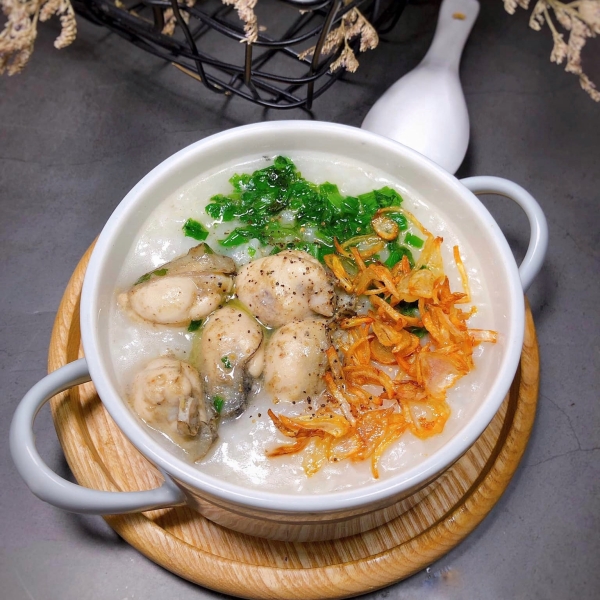 Hàu nấu cháo