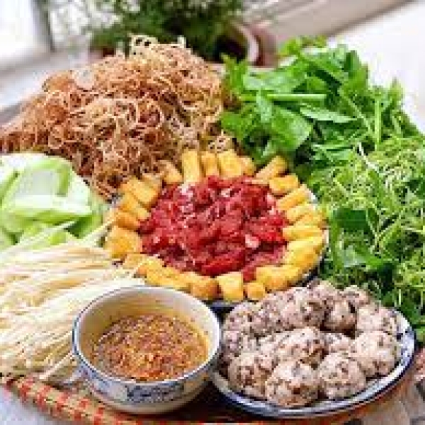 Lẩu Cua Đồng Tinh Tế Tại Nhà Hàng Rừng Xanh - Trải Nghiệm Ẩm Thực Tuyệt Vời Tại Dĩ An, Bình Dương